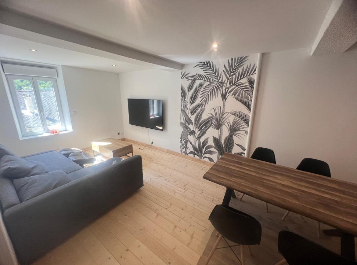 Charmant Grand Appartement Serdinya Exteriör bild
